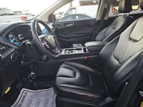 Used 2022 Ford Edge Titanium image 5