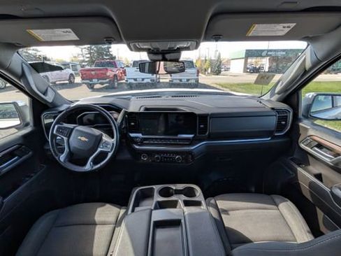 Used 2023 Chevrolet Silverado 1500 LT w/ Z71 Off-Road Package image 5