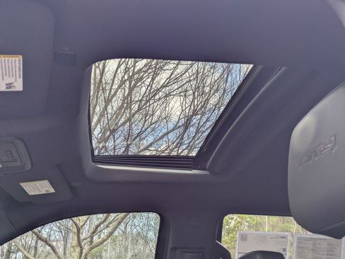 Used 2023 GMC Sierra 1500 AT4 w/ AT4 Premium Package image 15