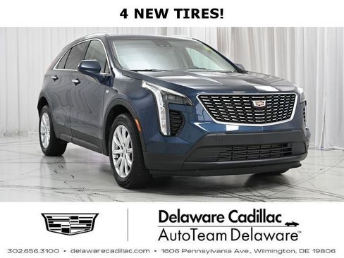 Used 2021 Cadillac XT4 Luxury w/ Cold Weather Package image 1