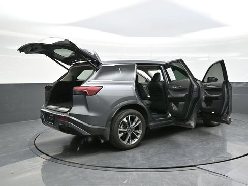Used 2023 INFINITI QX60 Luxe w/ Vision Package AWD/4WD image 49