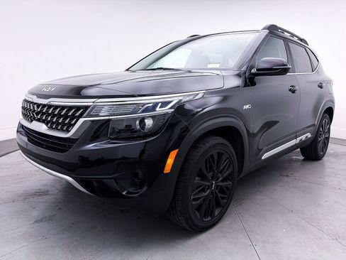 Used 2022 Kia Seltos Nightfall Edition image 12