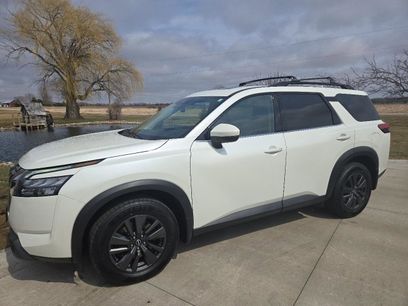 Used 2023 Nissan Pathfinder SV w/ SV Premium Package