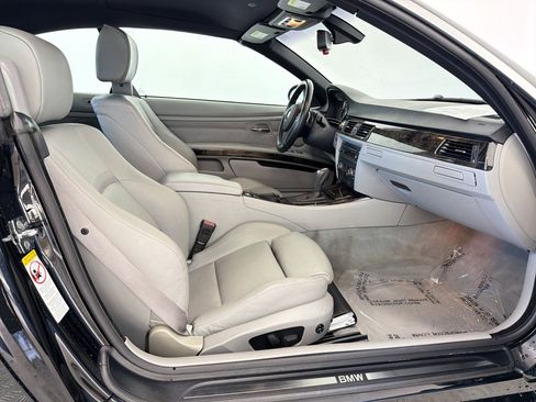 Used 2008 BMW 328i Convertible image 22