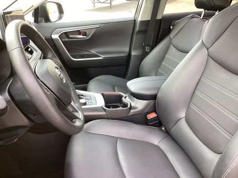 Used 2025 Toyota RAV4 Limited w/ Advanced Technology Package AWD/4WD image 4
