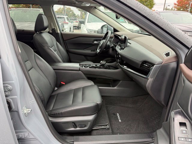 Certified 2023 Nissan Rogue SL w/ SL Premium Package AWD/4WD image 24