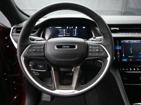 New 2026 Jeep Grand Cherokee Limited image 13