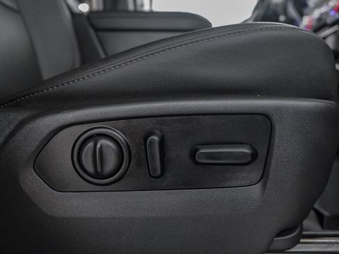 Used 2021 GMC Sierra 3500 SLT w/ SLT Convenience Package image 34