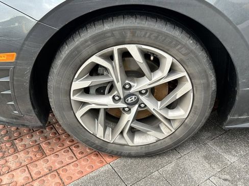 Used 2021 Hyundai Sonata SEL w/ Convenience Package image 9