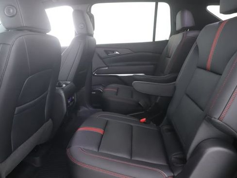 Used 2025 Chevrolet Traverse RS AWD/4WD image 28