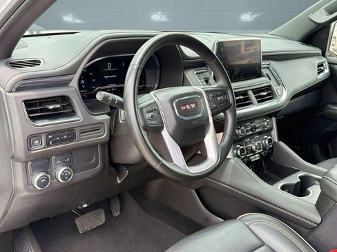 Certified 2024 GMC Yukon SLT RWD image 4