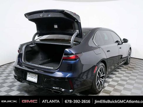 Used 2023 BMW 760i xDrive AWD/4WD image 28