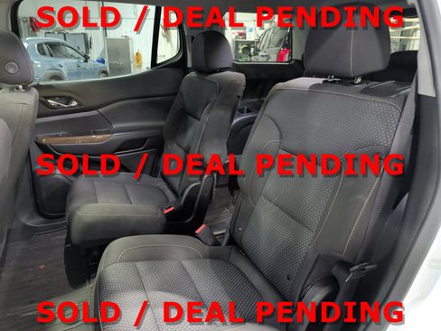 Used 2022 GMC Acadia SLE w/ Driver Convenience Package image 8