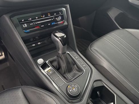Certified 2024 Volkswagen Tiguan SE R-Line AWD/4WD image 18