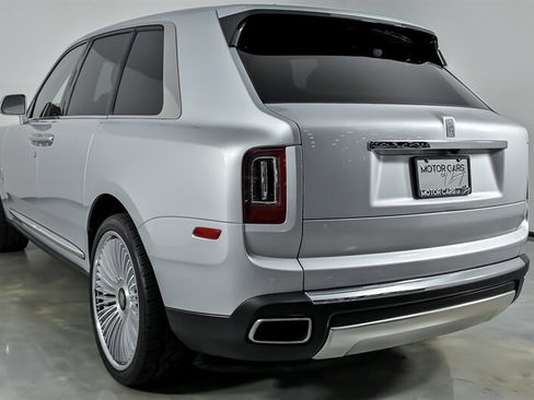 Used 2022 Rolls-Royce Cullinan AWD/4WD image 8