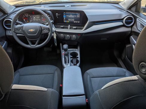 New 2026 Chevrolet Trax LS w/ LS Convenience Package image 20