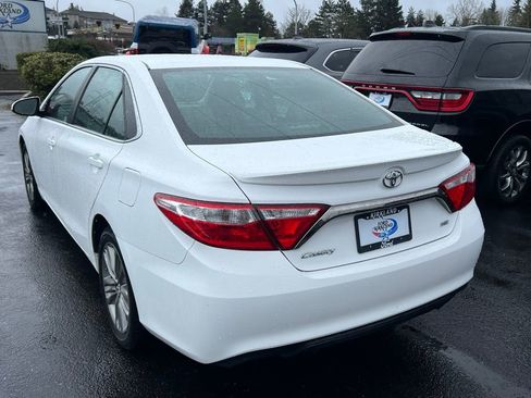 Used 2015 Toyota Camry SE image 9