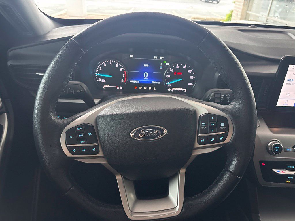 Used 2022 Ford Explorer XLT w/ Class IV Trailer Tow Package AWD/4WD image 16