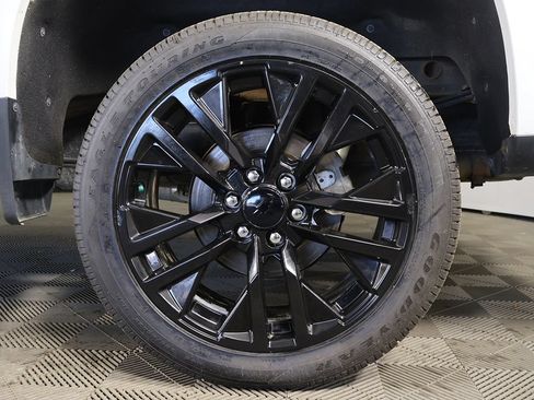 Used 2020 Chevrolet Silverado 1500 RST AWD/4WD image 17