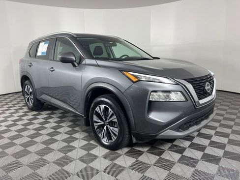 Used 2023 Nissan Rogue SV w/ SV Premium B Package image 2
