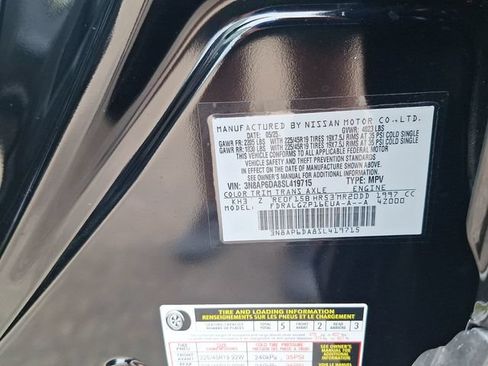 Certified 2025 Nissan Kicks SR FWD image 30