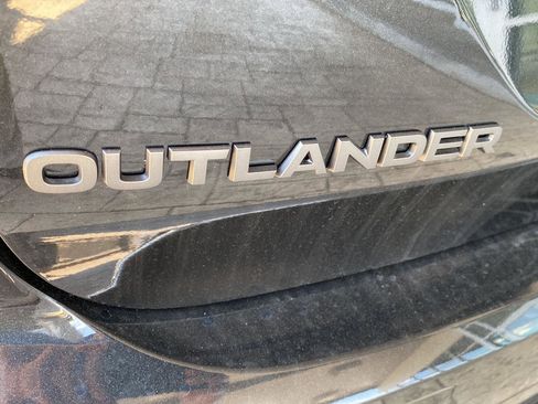 New 2026 Mitsubishi Outlander LE AWD/4WD image 8