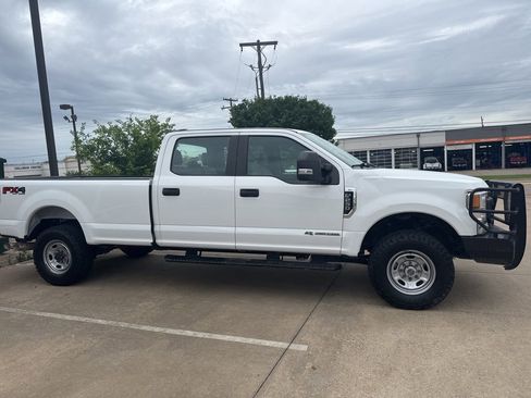 Used 2022 Ford F250 XL w/ Power Equipment Group AWD/4WD image 4