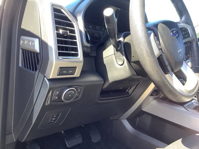 Used 2015 Ford F150 Platinum w/ Equipment Group 701A Luxury AWD/4WD image 19