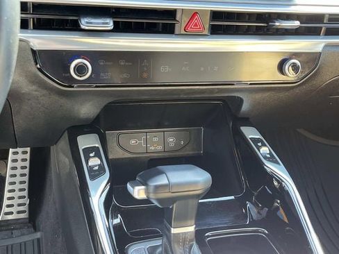 Used 2025 Kia Sorento SX Prestige w/ Olive Brown Leather Package image 35