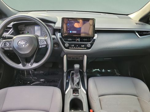 Used 2024 Toyota Corolla Cross AWD Hybrid image 12
