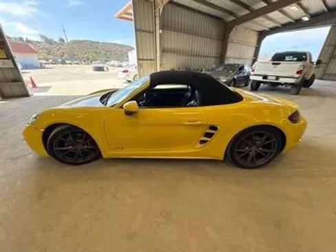 Used 2019 Porsche 718 Boxster RWD image 6