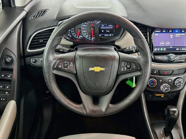 Used 2021 Chevrolet Trax LS w/ Tint and Cruise Package FWD image 14