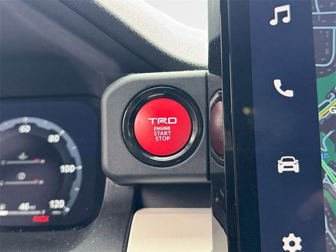 Used 2024 Toyota Tacoma TRD Off-Road image 17