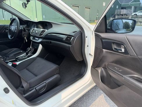 Used 2014 Honda Accord Sport image 13