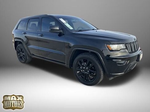 Used 2020 Jeep Grand Cherokee Altitude image 11