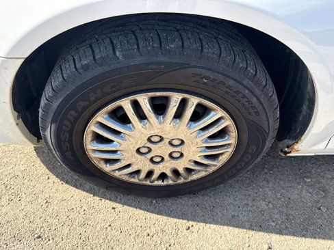 Used 2001 Chrysler Sebring LX FWD image 6