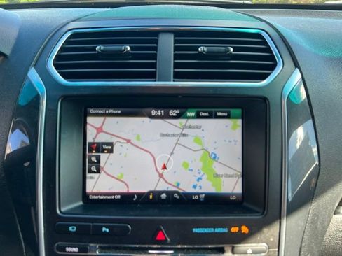 Used 2016 Ford Explorer Limited AWD/4WD image 31