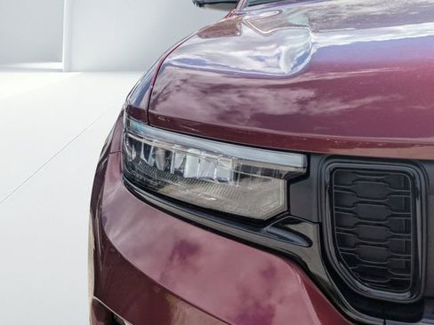 New 2025 Jeep Grand Cherokee Limited w/ Black Appearance Package image 8