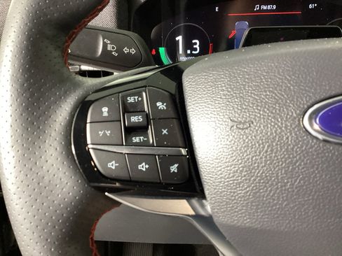 Used 2025 Ford Explorer ST-Line w/ ST-Line Street Pack AWD/4WD image 25
