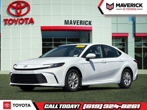 Used 2025 Toyota Camry LE image 1