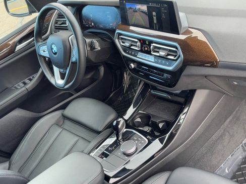 Used 2024 BMW X3 sDrive30i w/ Convenience Package image 11