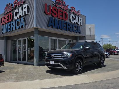 Used 2022 Volkswagen Atlas SE w/ Panoramic Sunroof Package
