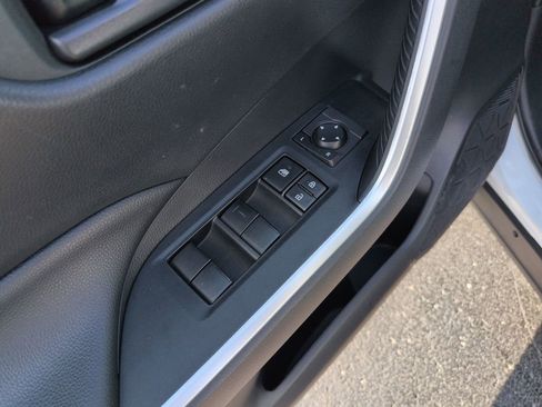 Used 2019 Toyota RAV4 LE w/ All Weather Liner Package AWD/4WD image 11