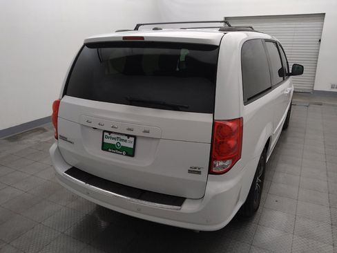 Used 2017 Dodge Grand Caravan GT FWD image 7
