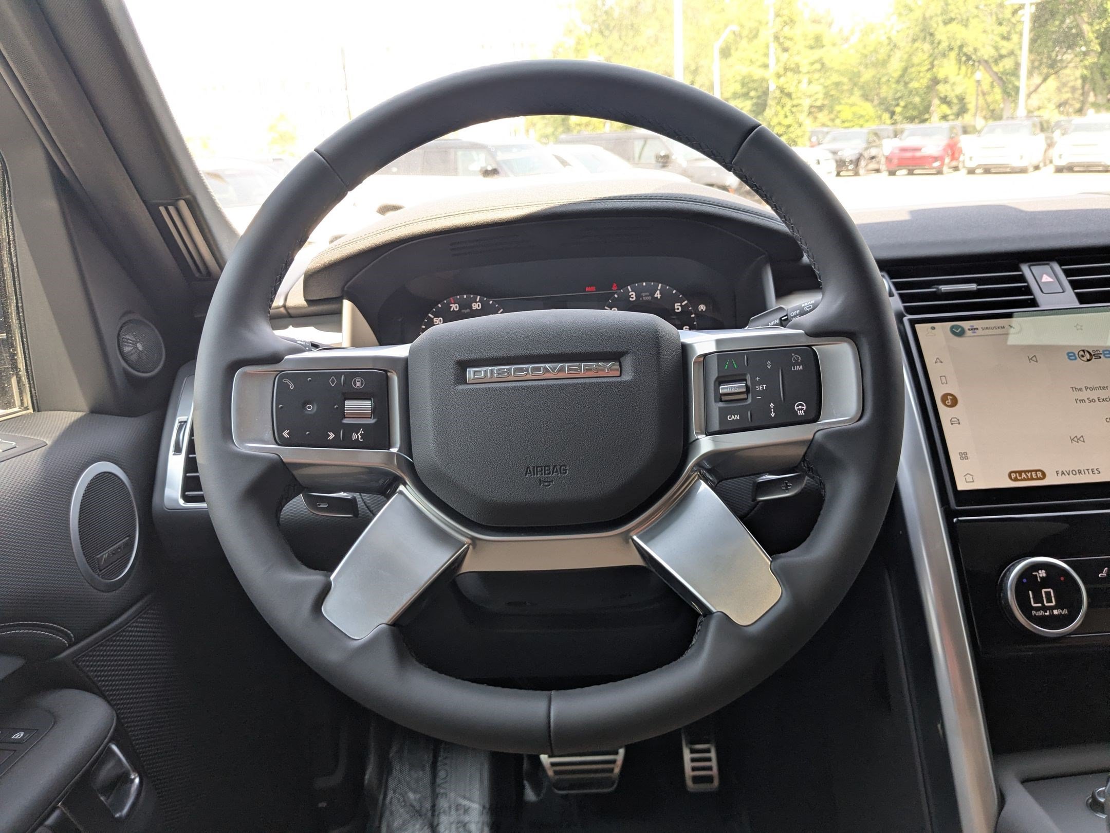 New 2026 Land Rover Discovery Limited Edition AWD/4WD image 16