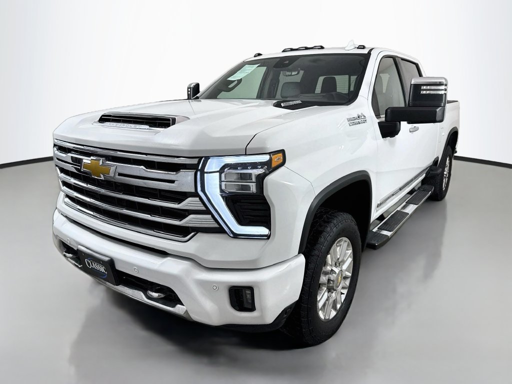 Used 2024 Chevrolet Silverado 2500 High Country w/ Technology Package AWD/4WD image 3