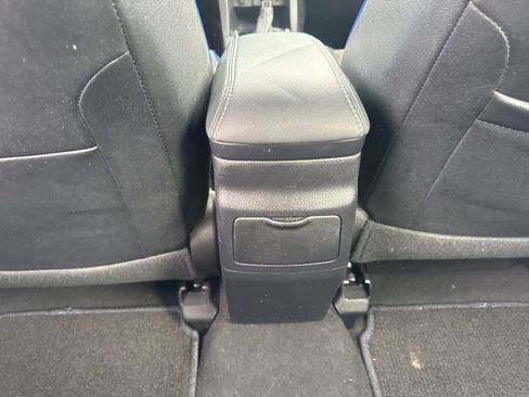 Used 2017 Toyota Corolla SE image 25