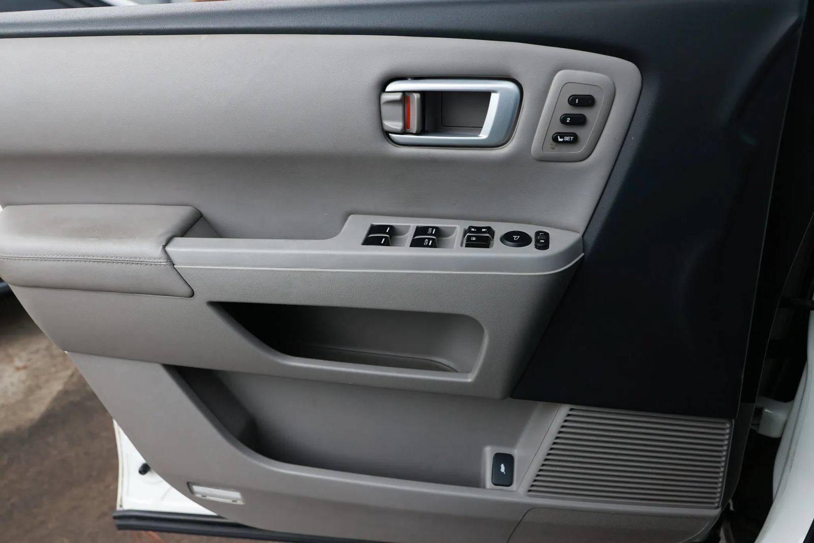 Used 2012 Honda Pilot Touring image 47