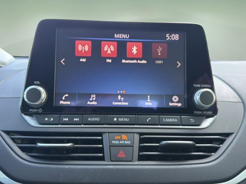 Certified 2025 Nissan Altima 2.5 S FWD image 28
