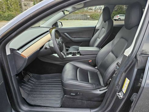 Used 2020 Tesla Model Y Long Range image 20